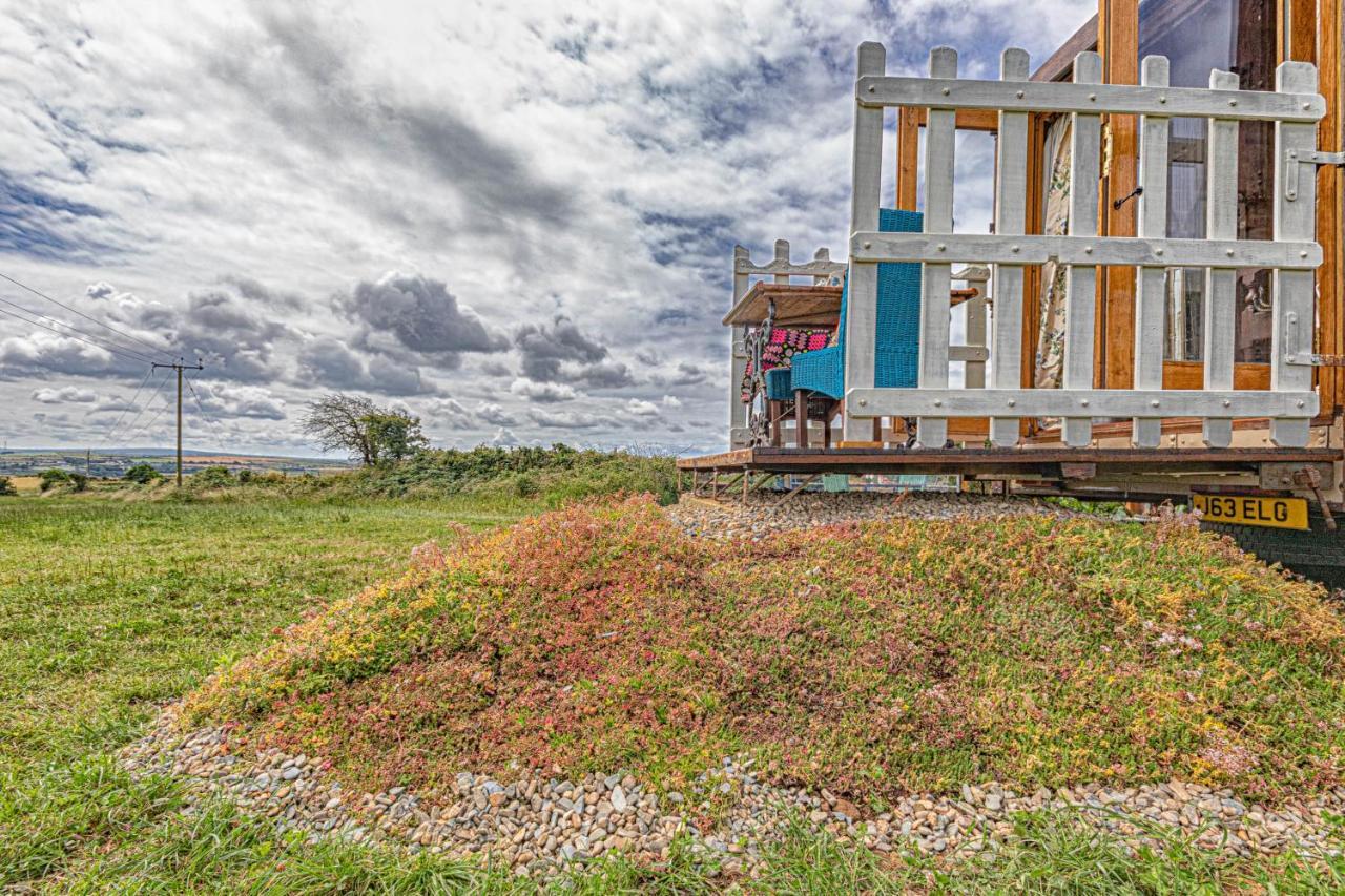 Dennis Hotel Goodwick ภายนอก รูปภาพ